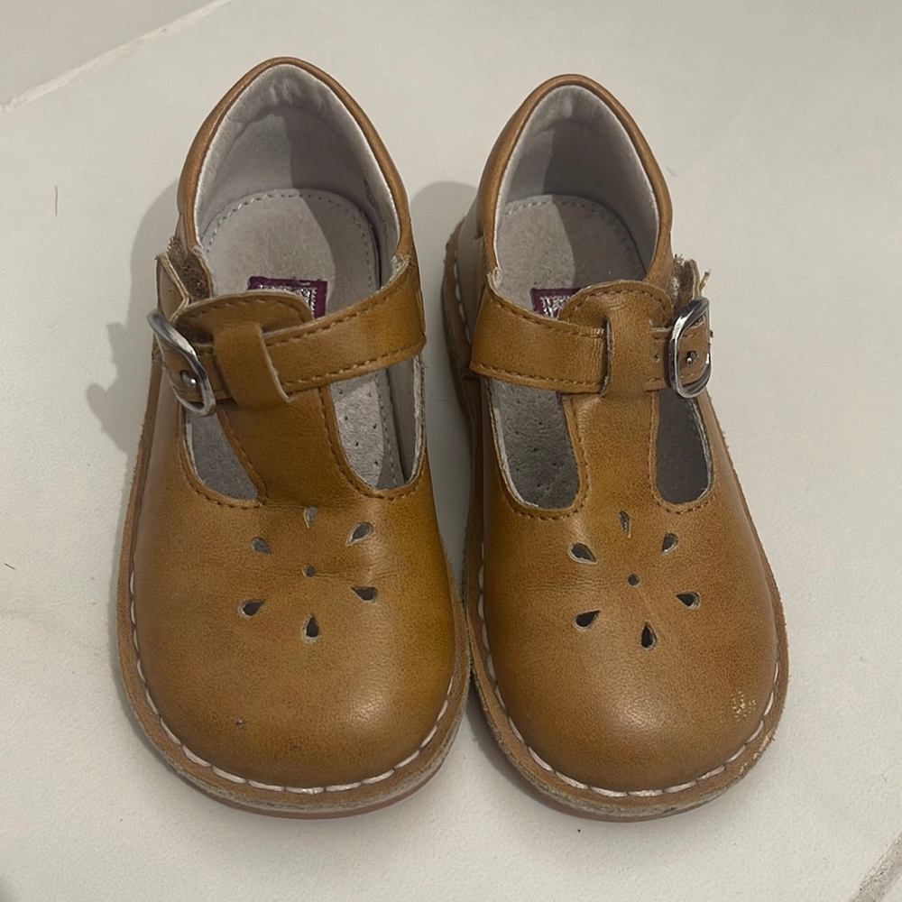 L’Amour Joy Classic Leather Stitch Down T-Strap Mary Jane
